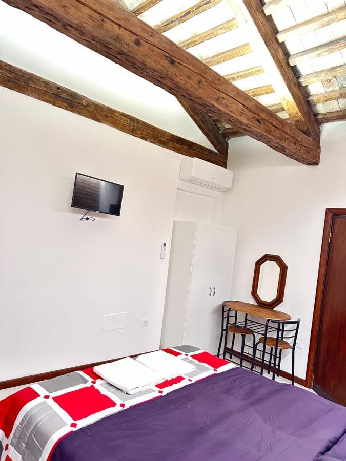 Venice Rainbow Apartments San Zaccaria Esterno foto